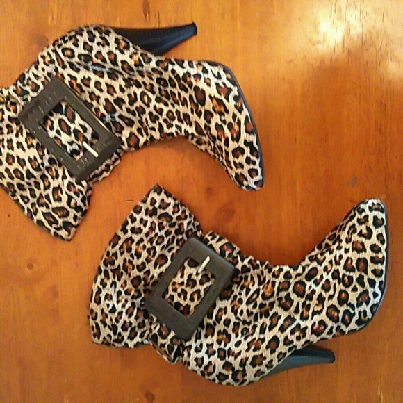 Cheetah boots🌲🌲sale!!!