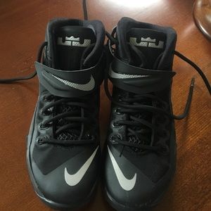 LeBron Nike basketball shoes men's 8