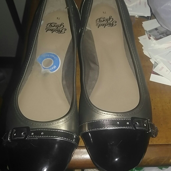 Flats with memory foam