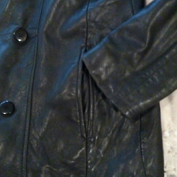Women's Danier Black Leather Jacket - Picture 3 of 4
