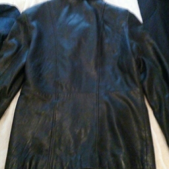 Women's Danier Black Leather Jacket - Picture 4 of 4