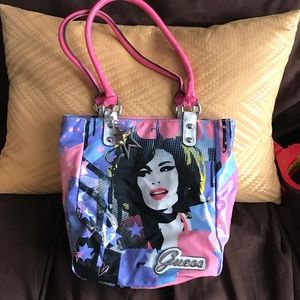 Tote by guess