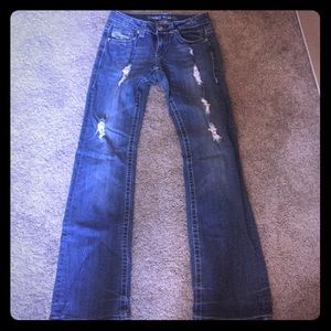 Women's size 28 cowgirl tuff jeans