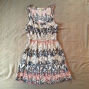 F21 Chiffon Sleeveless Top