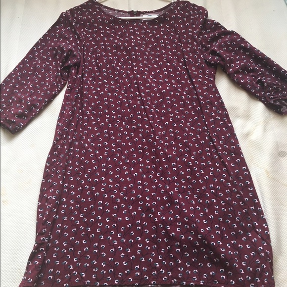 Printed/floral shift dress. 👗