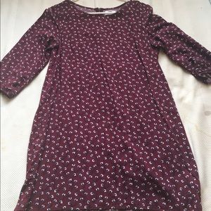 Printed/floral shift dress. 👗