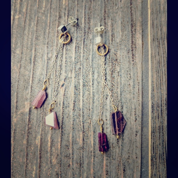 Handmade tourmaline chip dangly earrings