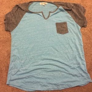 2x blue and grey women's top