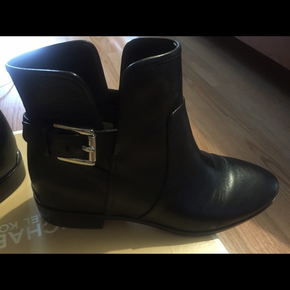 Michael Kors boots - Picture 3 of 3