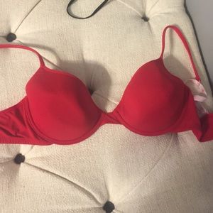 VS Pink bra