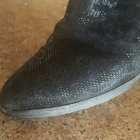 B Brian Atwood ankle boots - Picture 3 of 4
