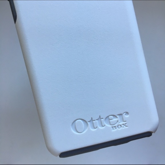 iPhone 6s Case (Otterbox)