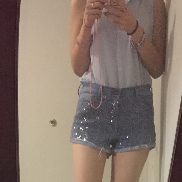 Bling bling jean shorts
