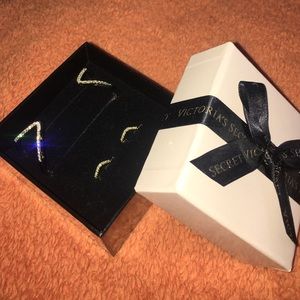 Victoria's Secret earring and bracelet set