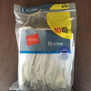 10 pair Hanes crew socks