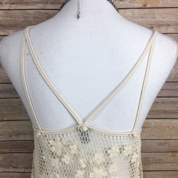 Urban Outfitters See through flower top - Picture 5 of 6