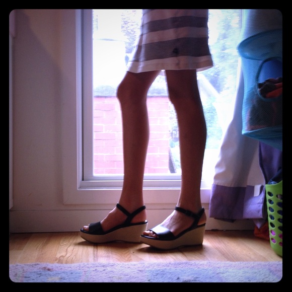 Low heels open toes