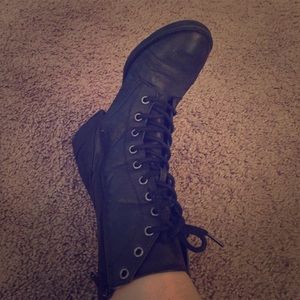 Women's lace up mid-calf boots