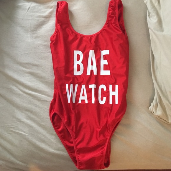 Bae watch one piece !