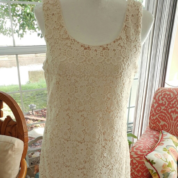 Dress - Picture 3 of 4