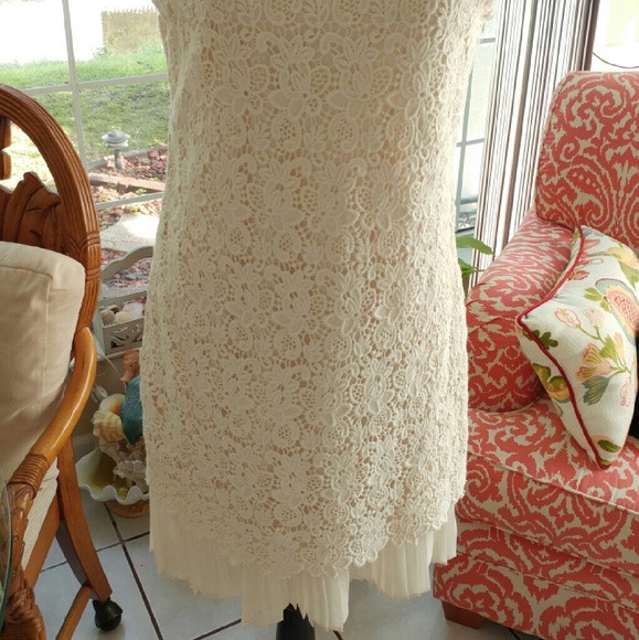 Dress - Picture 4 of 4