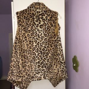 Jackets & Coats - Faux fur cheetah vest Jackets & Coats - Faux fur cheetah vest