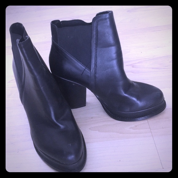 HOT!! ASOS booties!! Super cute!