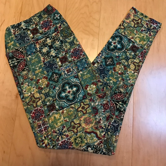 LuLaRoe TC "stained glass" leggings