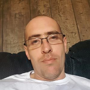 Meet your Posher, Zachary