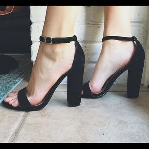 ✨24 HR SALE✨ Steve Madden Carrson Heels