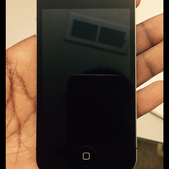 iPhone4 - Picture 2 of 4