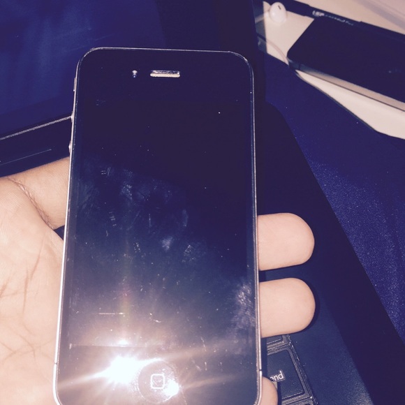 iPhone4 - Picture 4 of 4