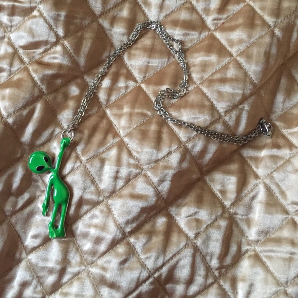 Dollskill Accessories - Dollskill ๐๐พ Alien Babe Grunge Necklace Dollskill Accessories - Dollskill ๐๐พ Alien Babe Grunge Necklace