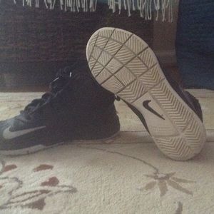 Nike team hustle d7's black