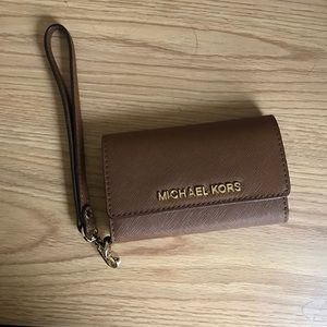MICHAEL KORS PHONE CASE/ WALLET