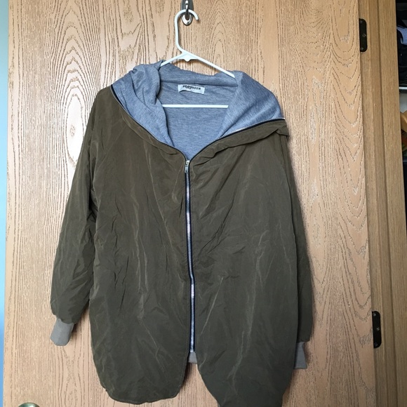 Olive Green 3/4 Sleeve Jacket
