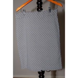 Black and White Skirt Size 14 Petite