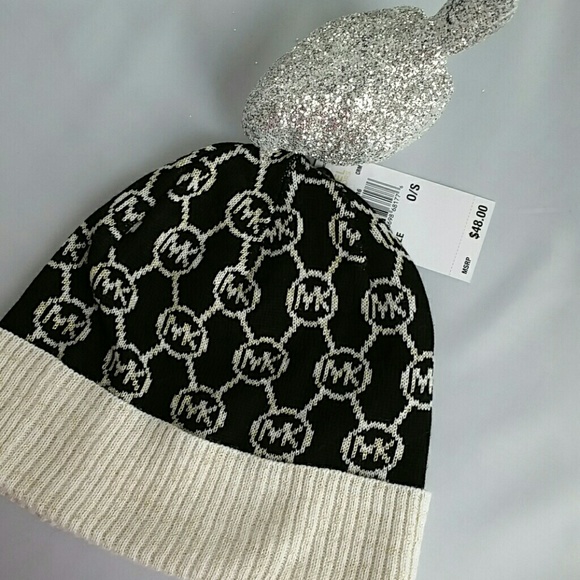 🚨2017 RESTOCK 🚨Michael Kors Beanie NWT - Picture 2 of 3