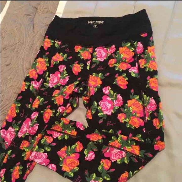 Sexy Capri work out Instagram ladies!!!