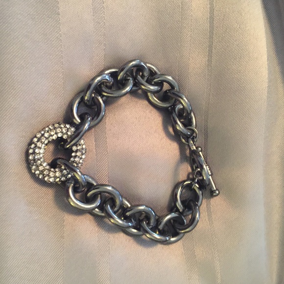 Titanium bracelet with gem circle