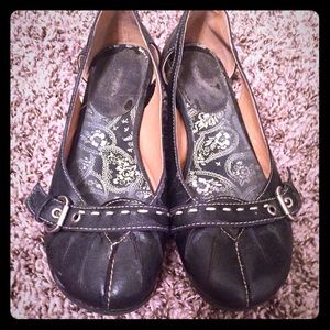 Xhilaration Black Flats size 8