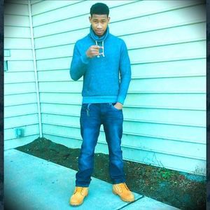 Meet your Posher, Elijah