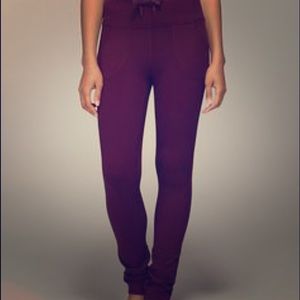 Bright blue excellent condition lululemon leggings