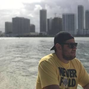 Meet your Posher, Carlos