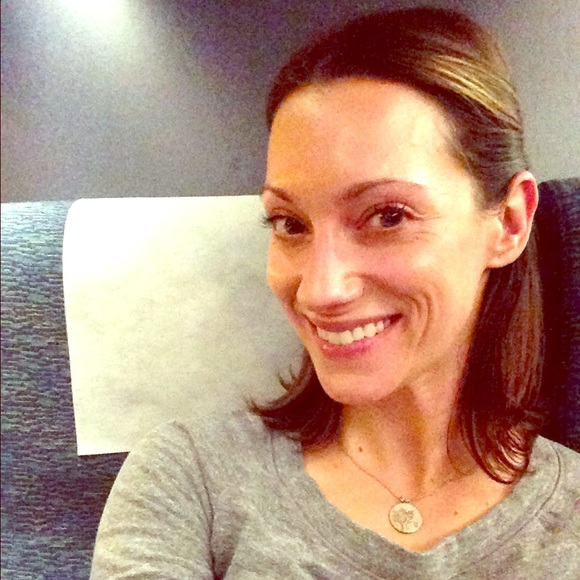 Meet your Posher, Renee - Picture 1 of 1