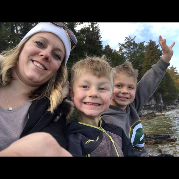 Meet your Posher, Kim - Picture 1 of 1