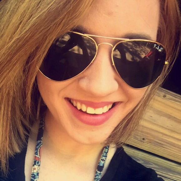 Meet your Posher, Bobbi - Picture 1 of 1