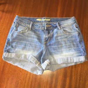Old Navy Boyfriend Jean Shorts