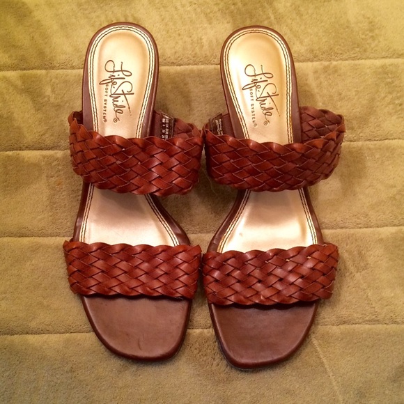 😍 Life Stride Shoes - size 8