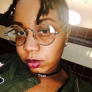 Meet your Posher, Raven